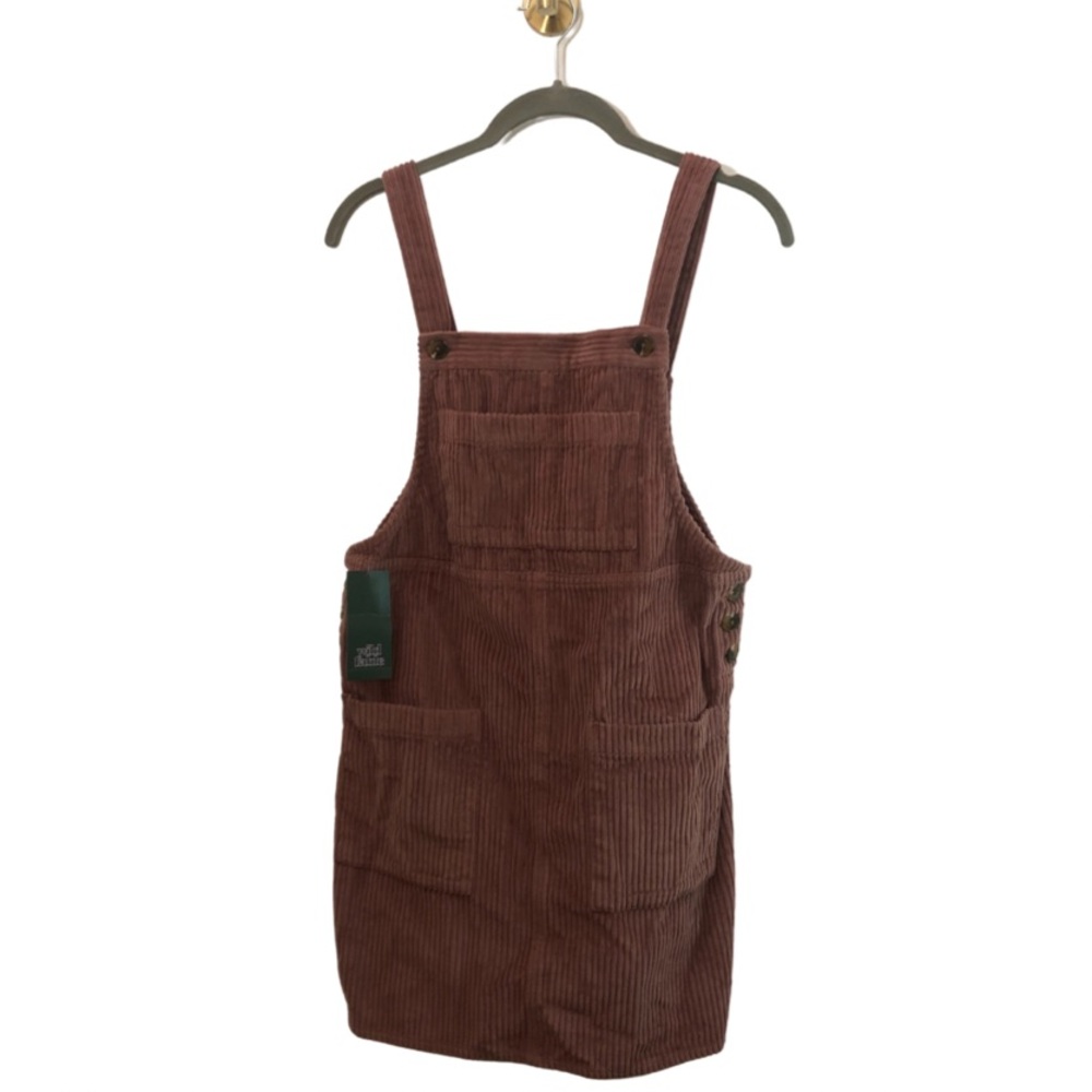 Adorable sleeveless overall dress